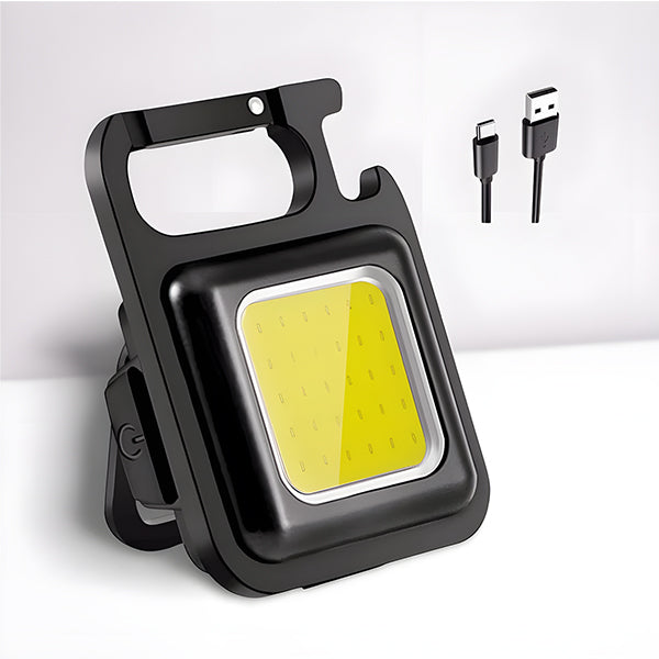 Mini Lanterna Tática KeyLight™ – LED Recarregável + Abridor de Garrafas 🔦🔑